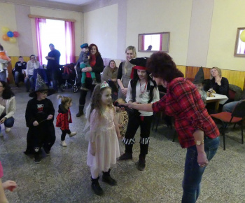 Maškarný ples rodičmi - Farsangi bál szülőkkel 2020