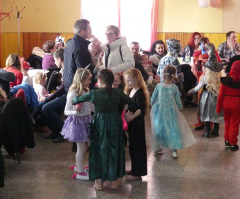 Maškarný ples rodičmi - Farsangi bál szülőkkel 2019