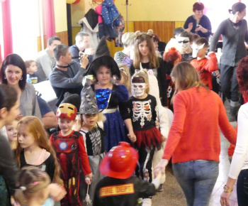 Maškarný ples rodičmi - Farsangi bál szülőkkel 2019