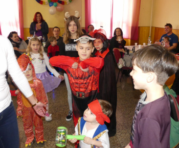 Maškarný ples rodičmi - Farsangi bál szülőkkel 2019