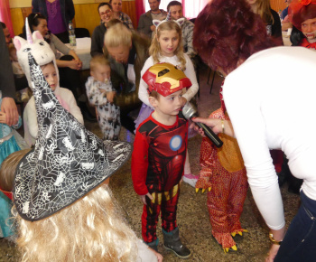 Maškarný ples rodičmi - Farsangi bál szülőkkel 2019