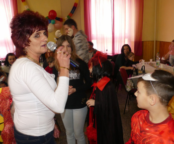 Maškarný ples rodičmi - Farsangi bál szülőkkel 2019